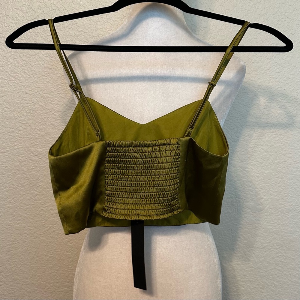 ☀️ NWT House of Harlow 1960 Satin Crop Top - Picture 3 of 3